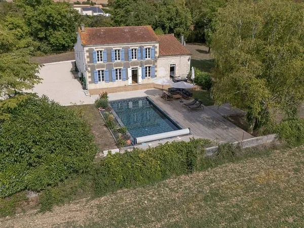 Maison 5 pièces 195 m²