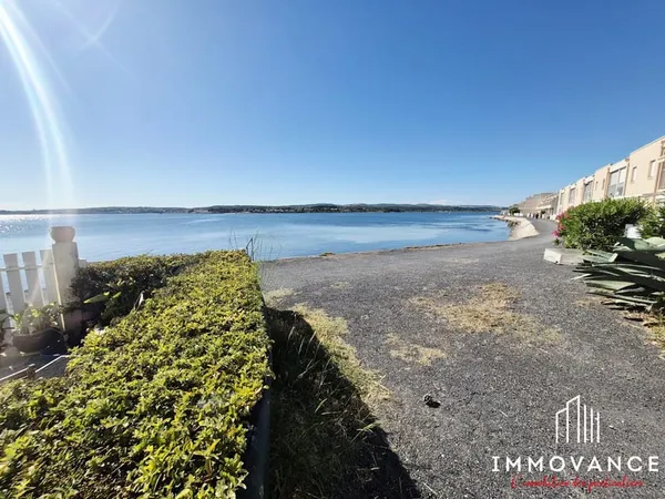 Appartement meublé au bord de l'etang et à 2 pas des thermes