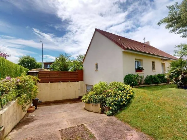 Maison de plain-pied 5 pièces 93 m²