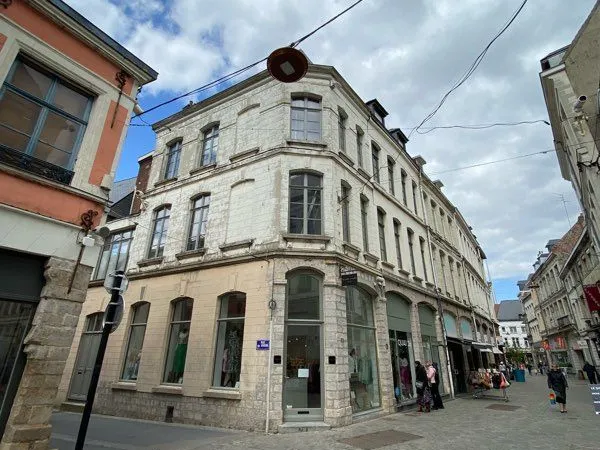 Hyper centre