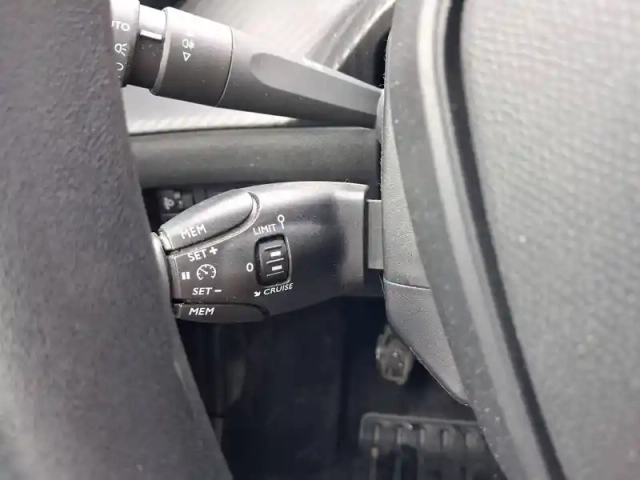 Peugeot 208 puretech 75 s&amp;s bvm5 — photo 16