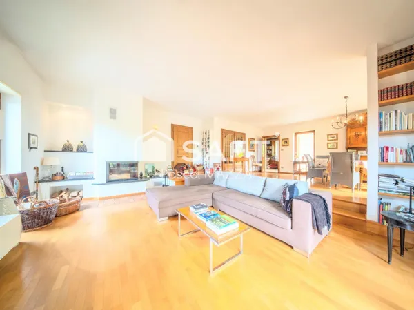 Superbe maison d'architecte de 218,35m² sur un terrain de 1089m²