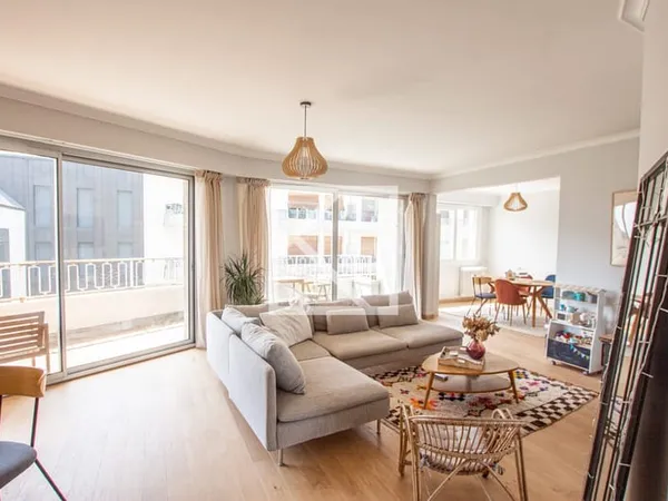 Appartement de charme avec grand balcon et garage