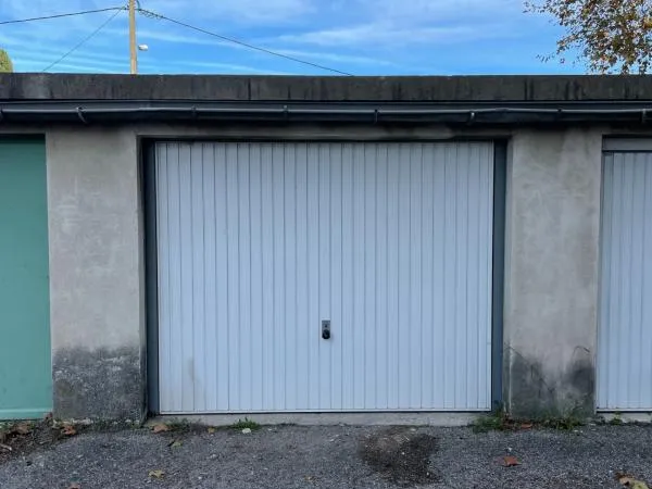 Stationnement Location Avignon   85€