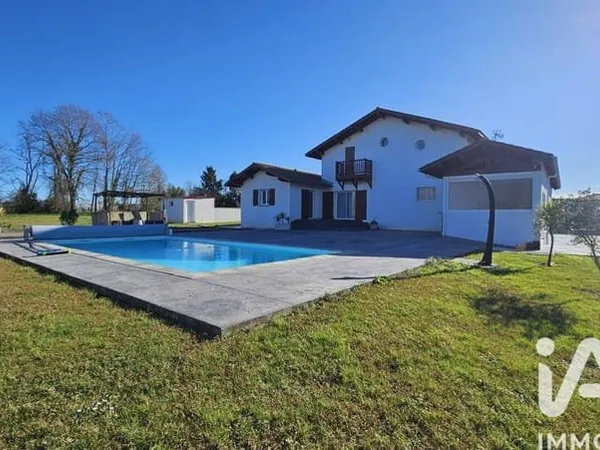 Maison 6 pièces 203 m²