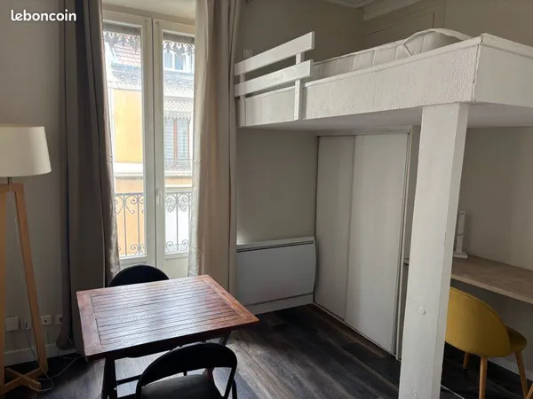 Studio meublé à louer