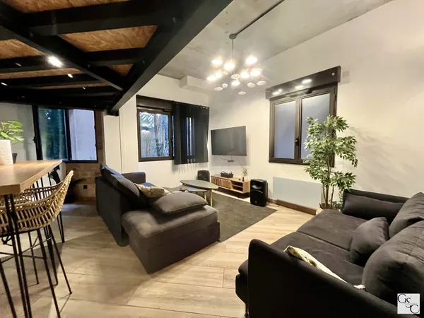 Bel appartement duplex 3 pièces - Quartier DUPUY