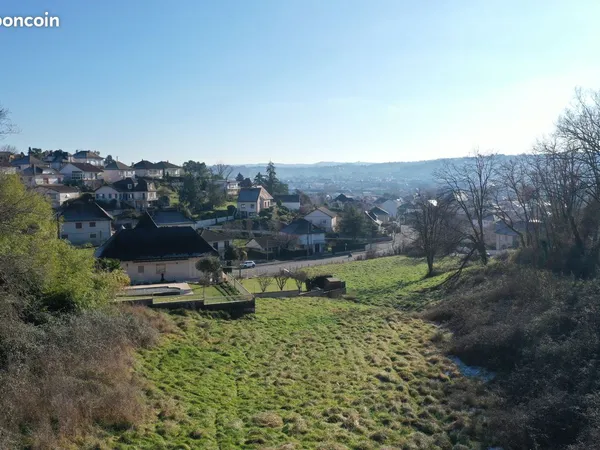 Grands terrains plats et viabilisés dans Brive-la-Gaillarde