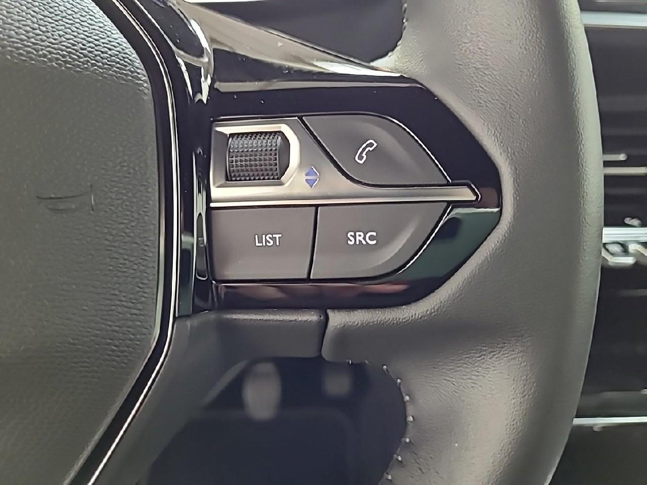 Peugeot 2008 puretech 130 s&s bvm6 allure pack — photo 18