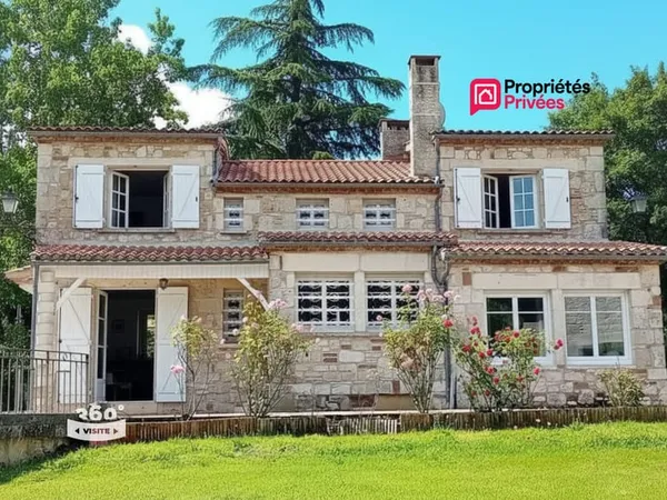 Ensemble en pierre d'exception : maison 170 m² habitables + 130 m² de dépendance à Foulayronnes
