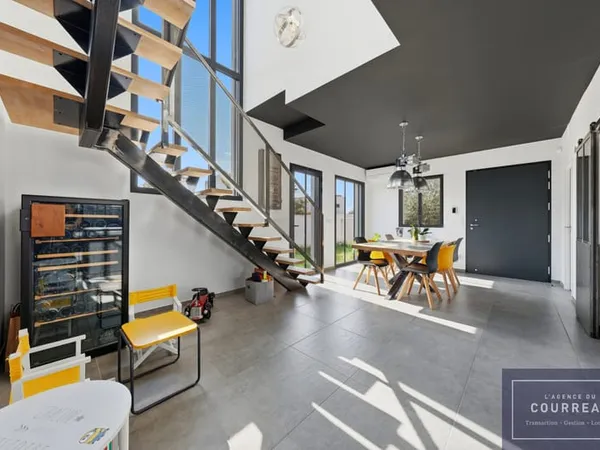 MAISON CONTEMPORAINE 4 PIÈCES DE 112 M2 JARDIN & STATIONNE