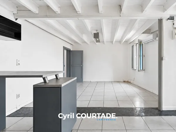 Grabels, Dpt Hérault (34), Maison de village de 80 m² rénovée - Garage