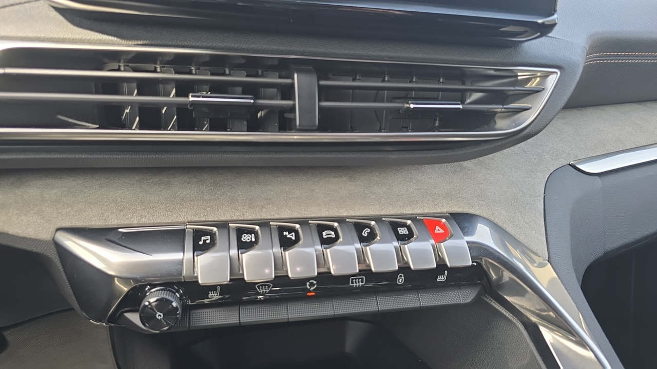 Peugeot 3008 Puretech 130ch S&amp;S EAT8 — photo 20