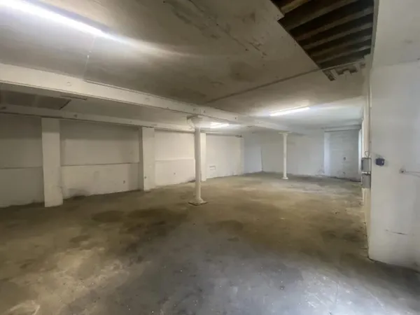 Entrepôt sur 92 m2 sur LIMOGES