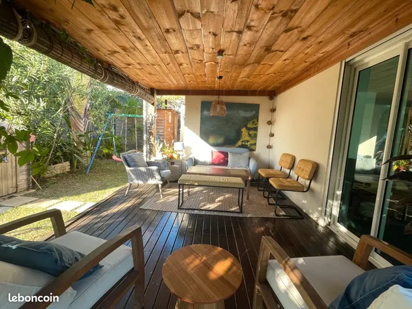 T3 bis plain-pied type maison, jardin 107 m², piscine - Mont Roquefeuil- Saint Gilles Les Bains