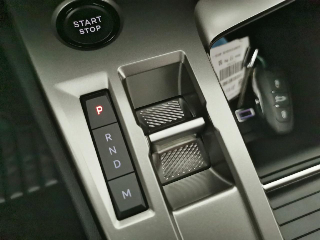 Peugeot 308 sw hybrid 145 e-dcs6 style — photo 22