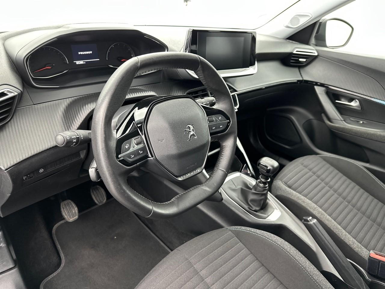 Peugeot 2008 puretech 100 s&s bvm6 style — photo 8