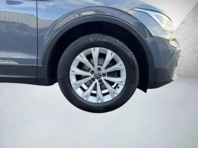 Volkswagen Tiguan life 2.0 150 ch dsg7 — photo 9