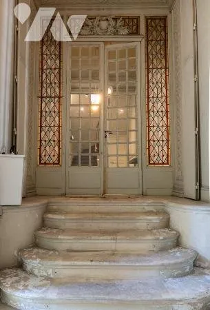 Maison 13 pièces 453 m²