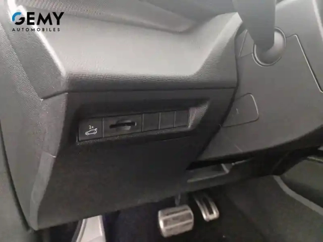 Peugeot 408 puretech 130 ch s&amp;s eat8 — photo 17