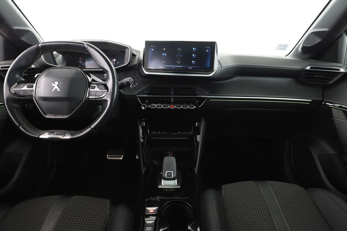 Peugeot 208 1.2 PureTech GT Line EAT8 — photo 11