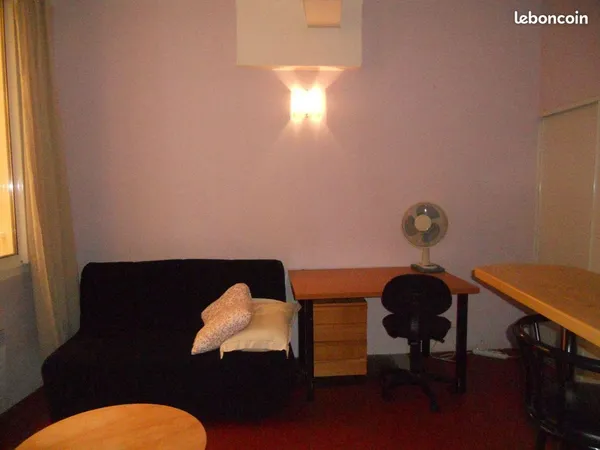 Studio meuble 21m2 centre aix ideal etudiant iep