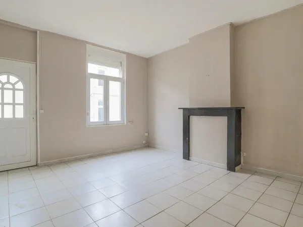 MAISON DE VILLE