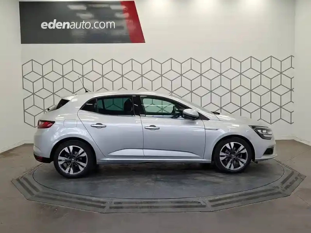 Renault Megane mégane iv berline blue dci 115 edc — photo 6