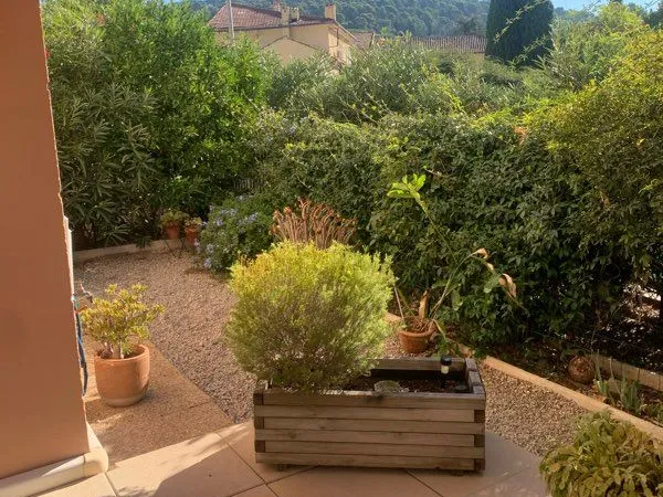 Coup de coeur à Lorgues - T3 avec terrasse, garage, cave et parking, centre à pied