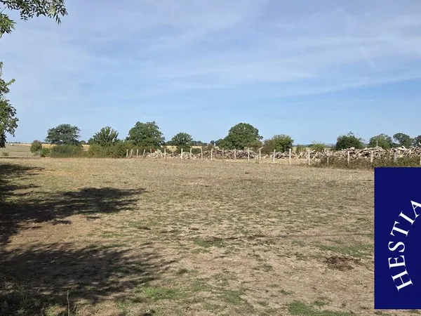 Terrain 3048 m² Vic-de-Chassenay
