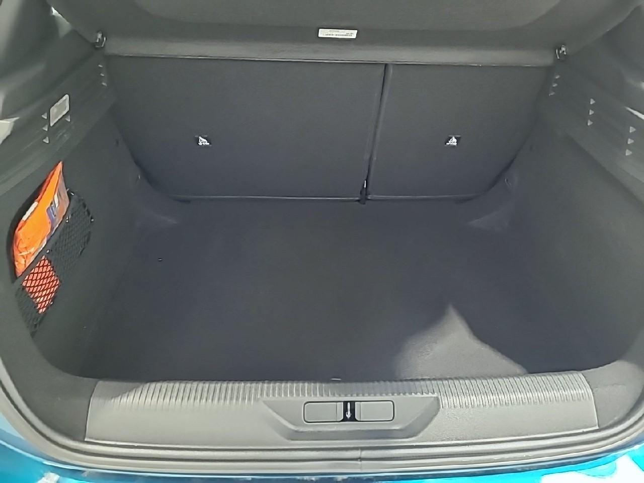 Peugeot 308 hybrid 145 e-dcs6 style — photo 14