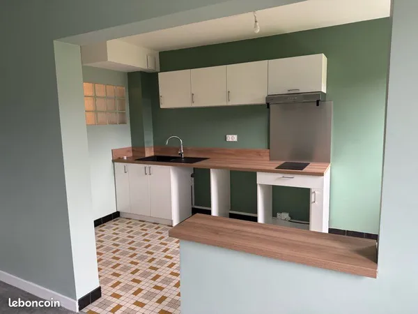 Appartement Location Saint-Sauves-d'Auvergne 2p 47m² 450€
