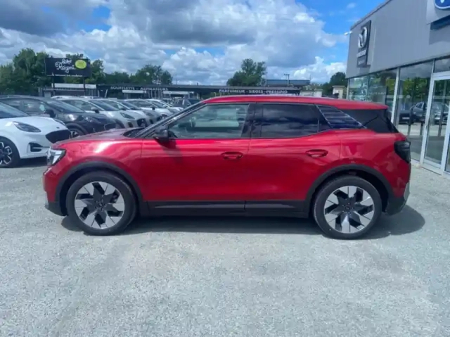 Ford Explorer 170ch standard range 52kwh pack premium rwd — photo 24