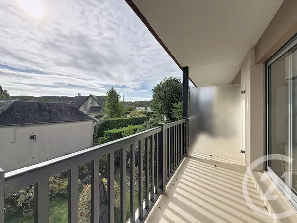 Studio 1 pièce 33 m²