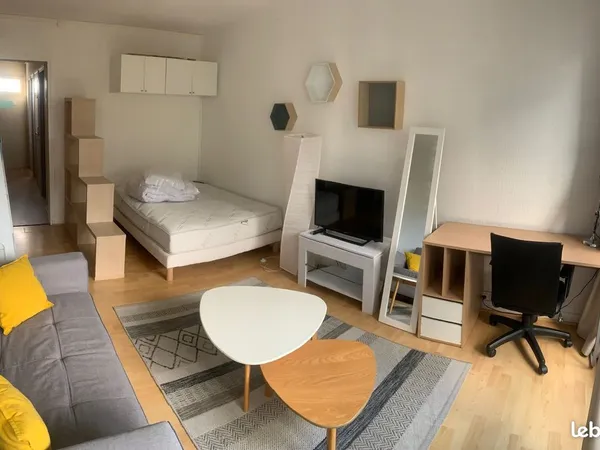 À VENDRE - Studio 30 m² rénové et meublé - Talence (33400)