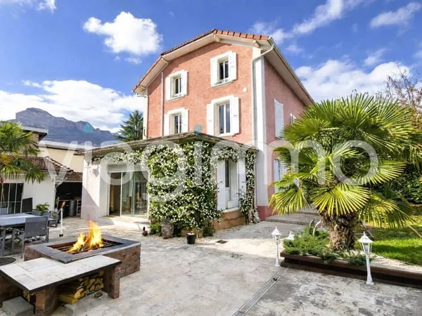 Maison 9 pièces 224 m²