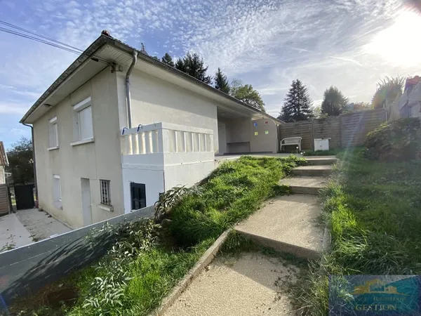 MAISON AVEC 3 APPARTEMENTS