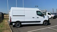 Renault Master F3500 L2H2 2.3 Blue dCi 135ch Confort — photo 4