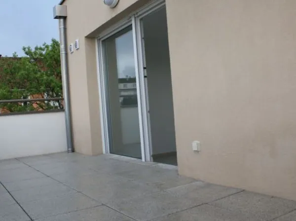 Loue studio 23m² + 13m² terrasse quartier fac-hôpital Dijon (21)