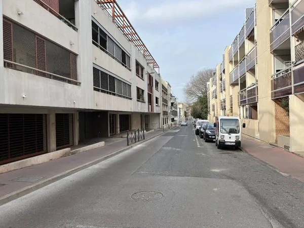 Parking 14 m²