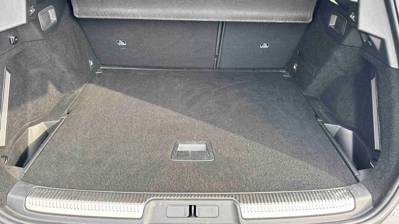 DS7 Crossback Hybride E-Tense 300 EAT8 4x4 — photo 14