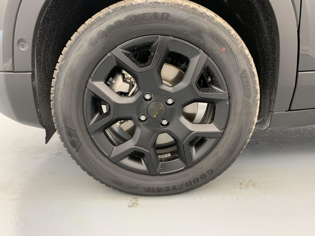 Jeep Avenger — photo 28