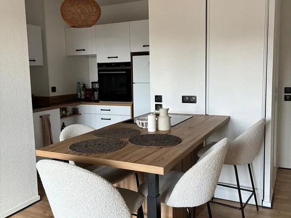 Appartement T2 rénové de 40 m² avec balcon de 10 m² et parking - Saint-Médard-en-Jalles