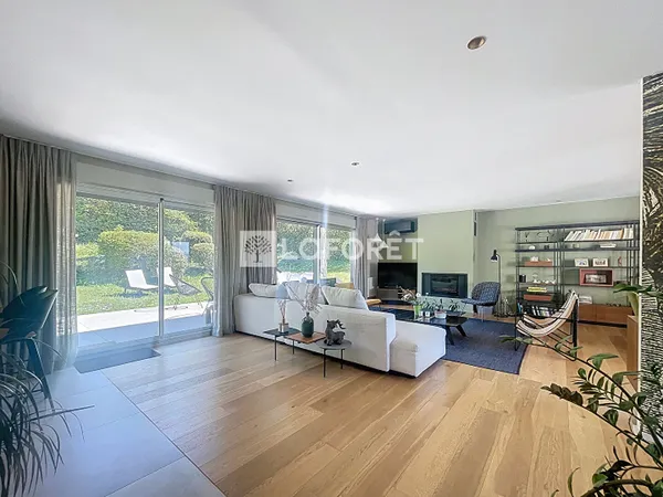 Maison 7 pièces 180 m²
