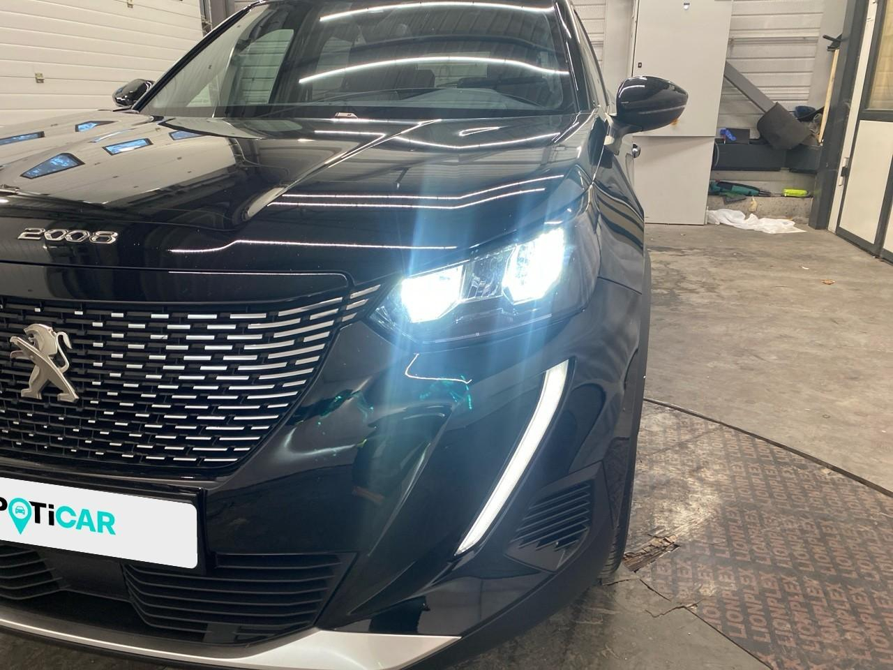 Peugeot 2008 puretech 130 s&s eat8 allure — photo 29