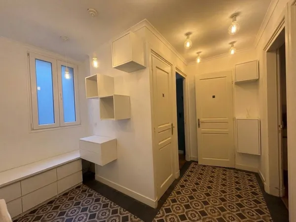 Appartement double exposition proche Gambetta