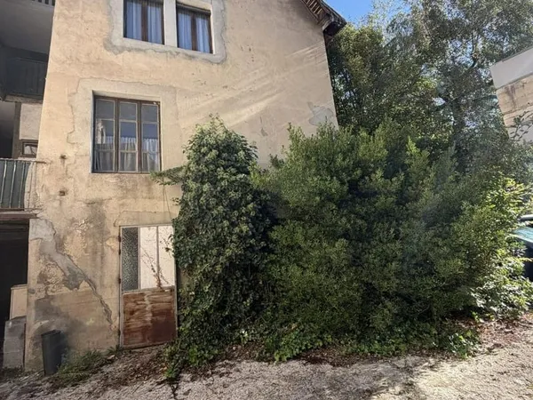 Maison de village 65m² hab à rénover