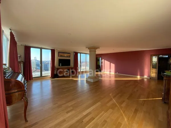 Appartement 5 pièces 132 m²