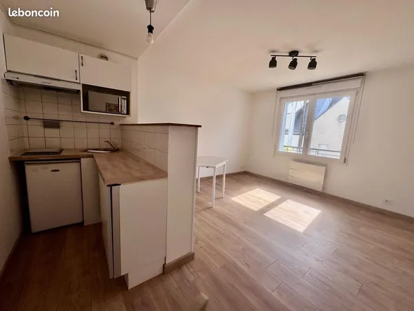 T2 lumineux 30 m² - 1er étage - 56 rue Louis Cren, Lorient