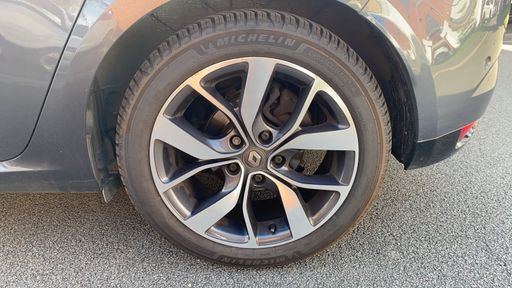 Renault Megane 1.2 TCe 130 - Bose Edition – 2017 – 102678 km – Essence – Boîte Manuelle — photo 17